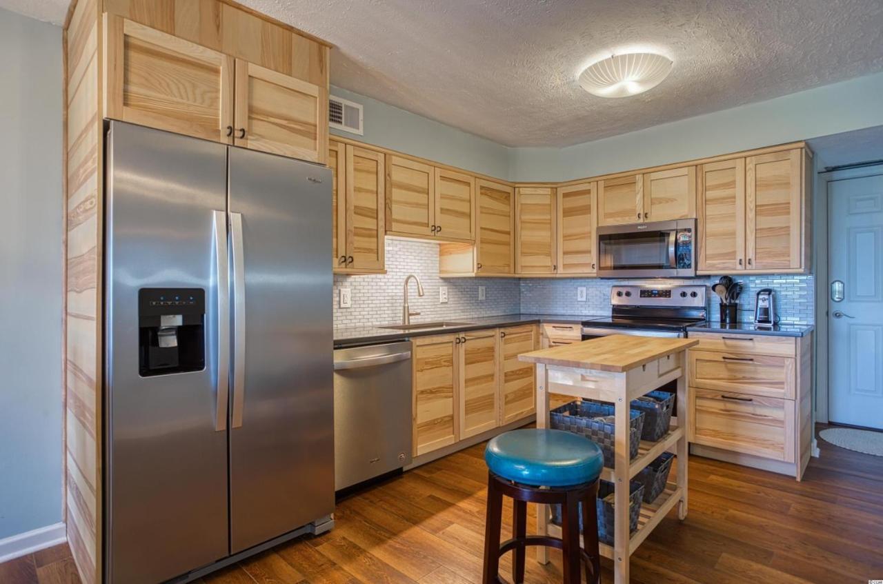 Beautiful Beachfront-Oceanfront First Floor 2Br 2Ba Condo In Cherry Grove, North Myrtle Beach! Renovated With A Fully Equipped Kitchen, 3 Separate Beds, Pool, Private Patio & Steps To The Sand! ภายนอก รูปภาพ